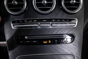 2019 Mercedes-Benz GLC 300 4MATIC® Coupe — thumbnail 12